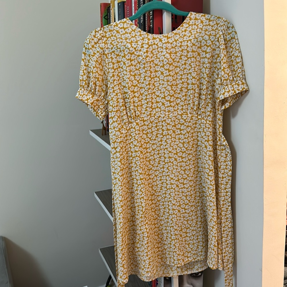 Beautiful floral sundress for work or to wear casually out and about :)
